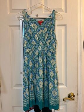 Elle paisley dress size medium